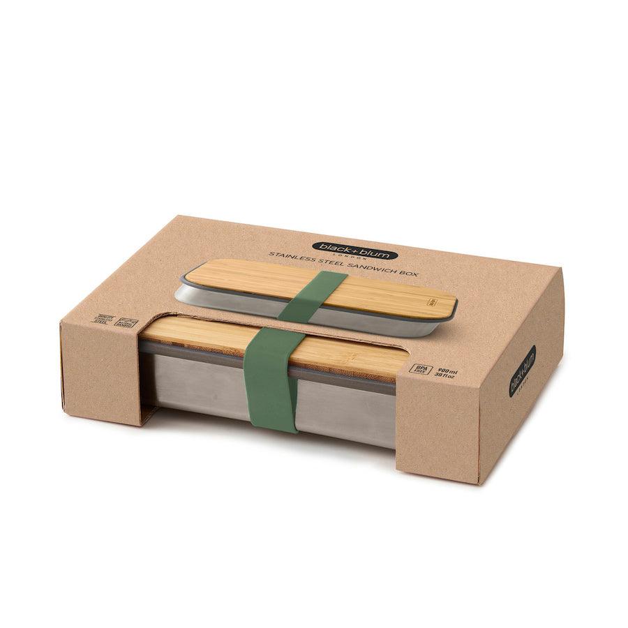 Sandwich Box aus Edelstahl mit grünem Silikonband in Verpackung