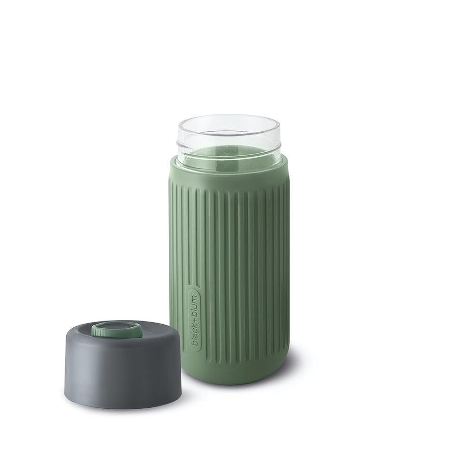 Travel Cup aus Glas mit Silikonhülle in grün